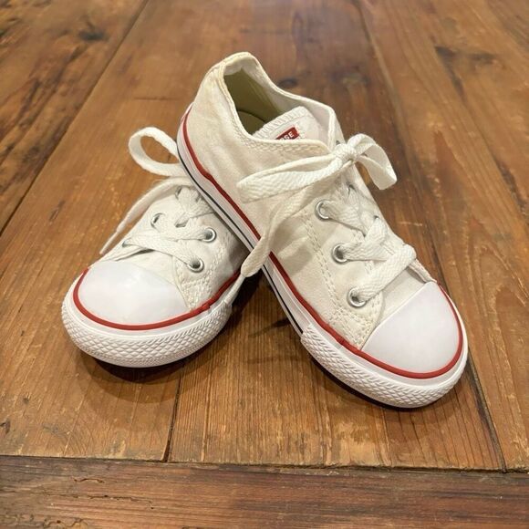 Converse All Star White Low Top Tennis Shoe Kids Size 9 - Picture 2 of 8